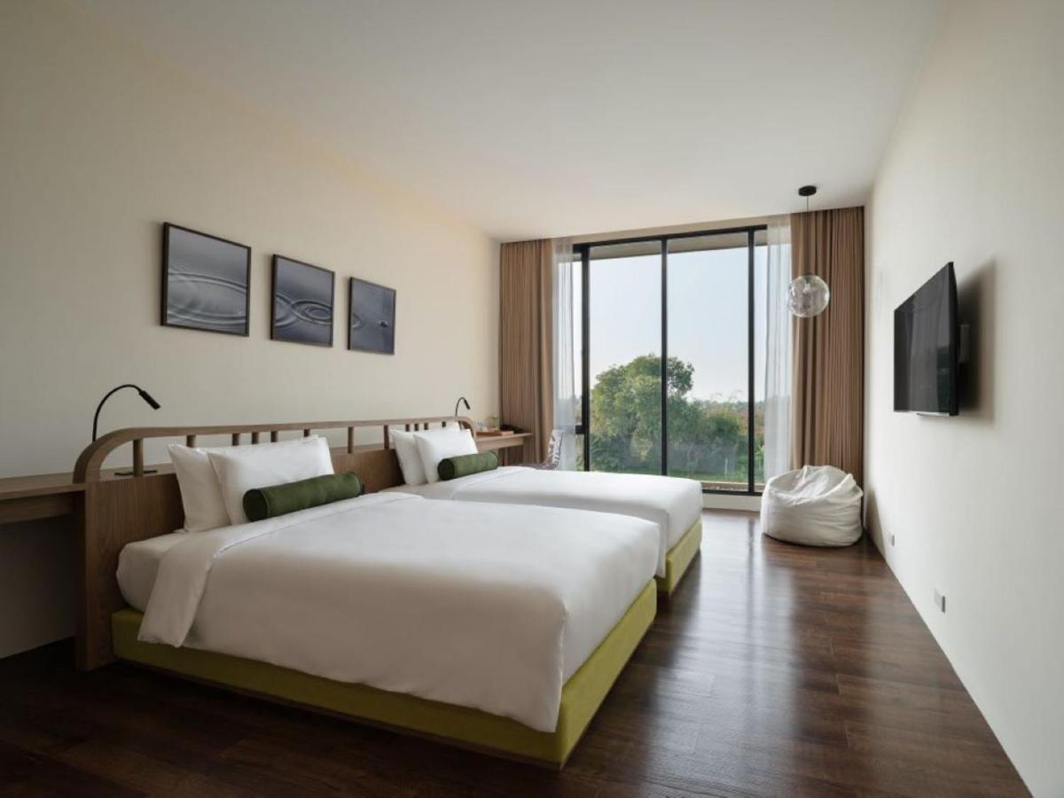 Neera Retreat Hotel ナコーンパトム エクステリア 写真