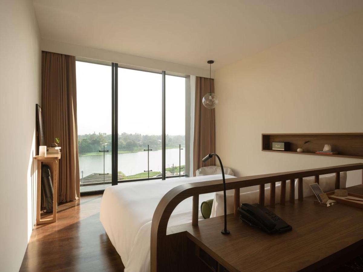 Neera Retreat Hotel ナコーンパトム エクステリア 写真