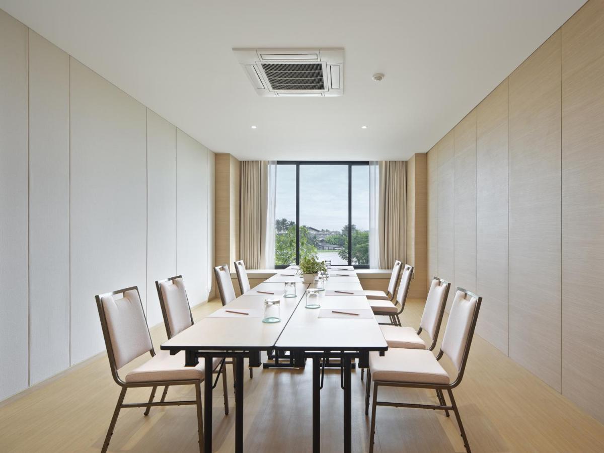Neera Retreat Hotel ナコーンパトム エクステリア 写真