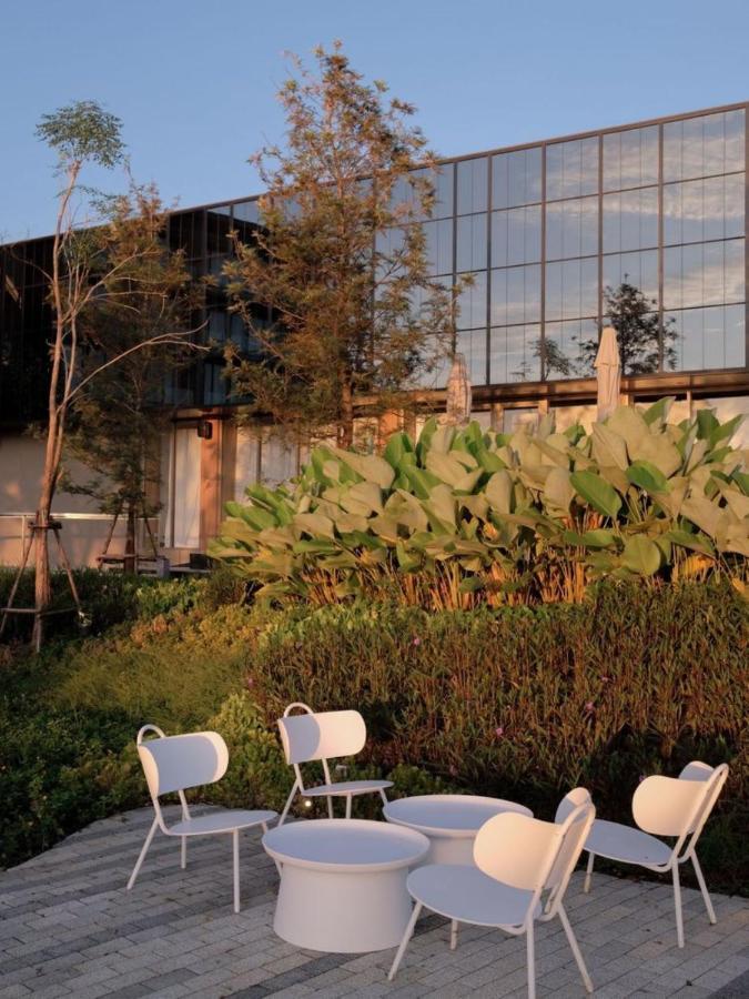 Neera Retreat Hotel ナコーンパトム エクステリア 写真